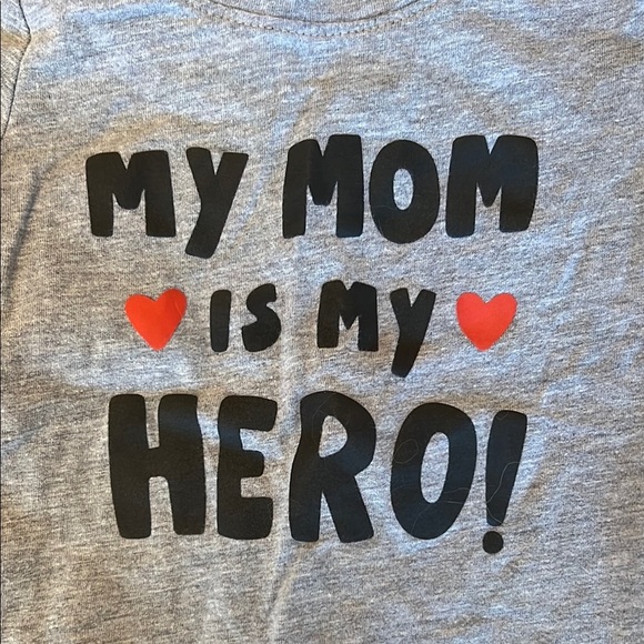 Gray Kids T-Shirt - 'My Mom is My Hero' - Picture 2 of 3